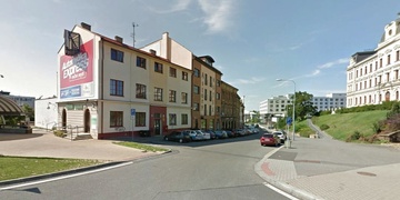 71 letá babička křičela o pomoc, nepomohl nikdo