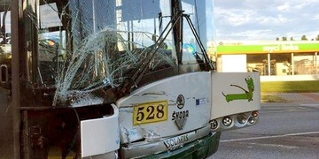 Pozor, nehoda trolejbusu v Těšínské