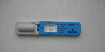 Zadrželi řidiče pod vlivem OPL, pak zjistili, že je ještě hledaný za jinou trestnou činnost