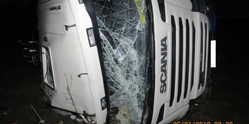 Škoda na převrácené cisterně je půl milionu