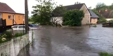 Hasiči evakuovali dvacet dětí a osm dospělých
