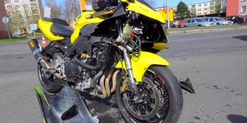 Čelní střet vozidla s motocyklem