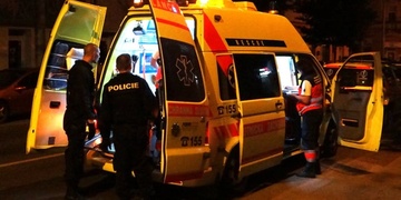 Drama na mostě. Policisté bojovali s mužem o jeho život.