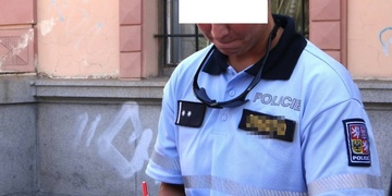 Drobná a mravenčí práce policistů z OOP Bory odhalila po půl roce pachatele
