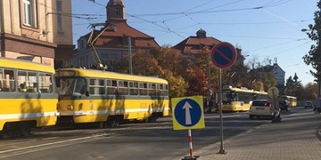 Srážka tramvají u hlavního vlakového nádraží v Plzni