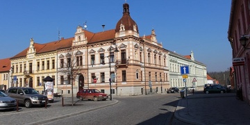 Dobřany zažily policejní honičku, během níž došlo i k nehodě