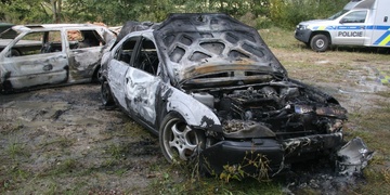Žhář si za cíl vybral automobily