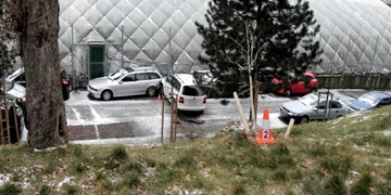 62letý řidič zapomněl zabrzdit auto