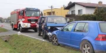 Čelní střet dvou vozidel! V jednom z vozů seděla i těhotná žena.