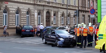 Hromadná dopravní nehoda v centru Plzně