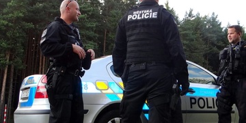 Spolupráce mezi městskou a státní policií v Plzni klape