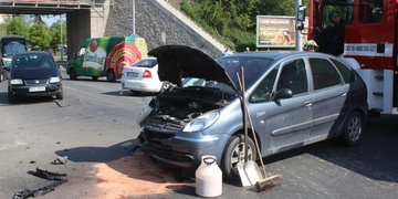 Nehoda tří vozidel na Jateční – , 