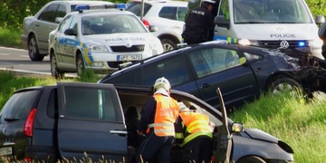 Velká dopravní nehoda tří vozidel mezi Líněmi a Sulkovem – , 