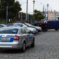 Bomba měla vybuchnout dnes v jedenáct dopoledne. Evakuovány byly stovky lidí.
