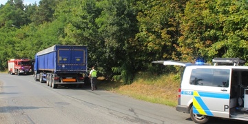 Dopravní nehoda motorkáře komplikuje dopravu na Bílou Horu