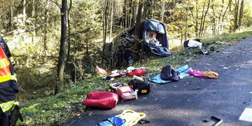 Velká dopravní nehoda u Toužimi uzavřela hlavní tah na Karlovy Vary