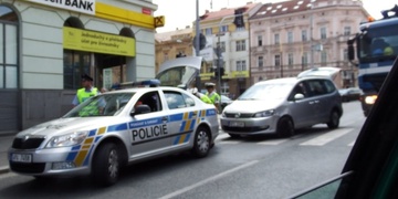 Pozor nehoda na Klatovské, hrozí zde kolaps dopravy!