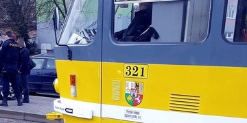 Onanoval v tramvaji
