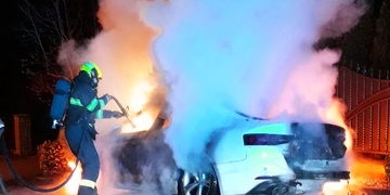 Žhářský útok na auto ukrajinské podnikatelky