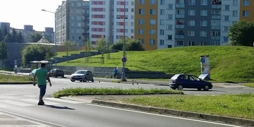 Dvě dopolední nehody tří vozidel