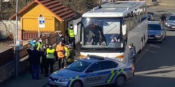 "Budu asistent poslance Volného, pusťte mě"