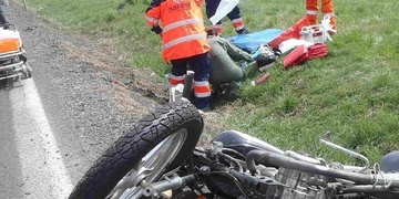 V Přešticích boural motorkář