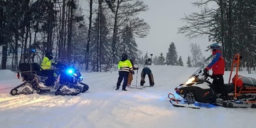 Vzpomínka na Česko - rozbitý obličej dítěte a zbabělost lyžaře