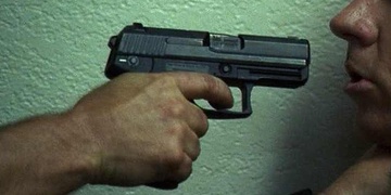 Loupež s pistolí na plzeňském nádraží
